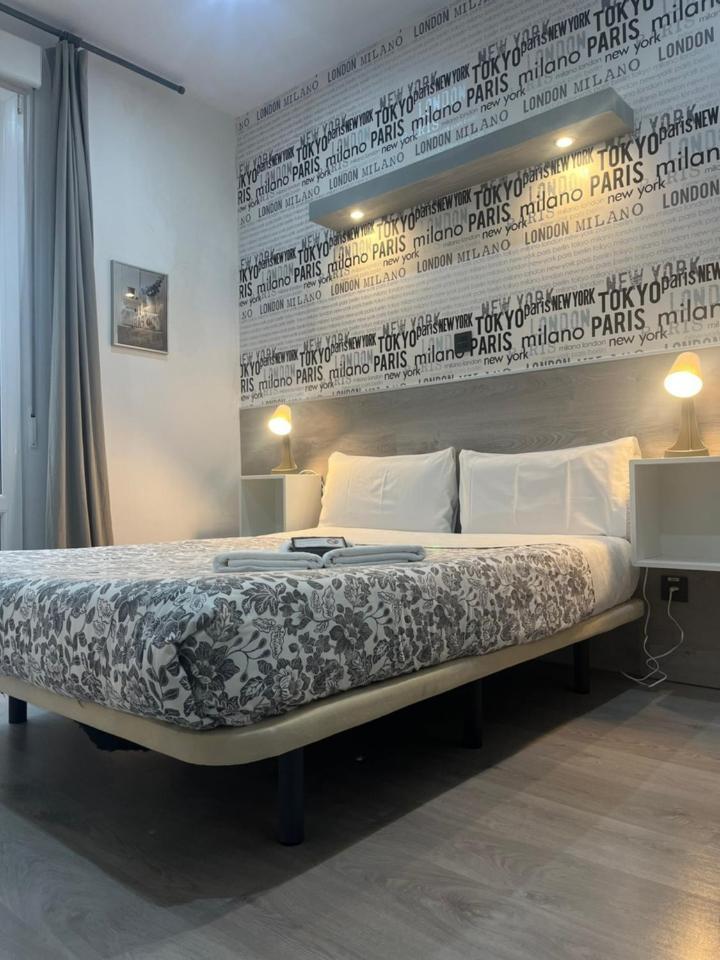 Hostal Abril Madryt Zewnętrze zdjęcie